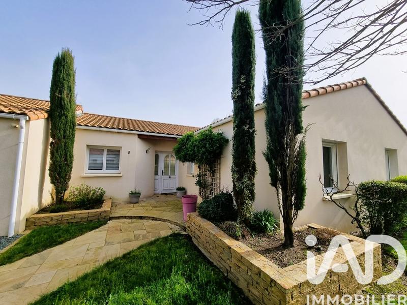 Maison - 121 m² - 6 pièces