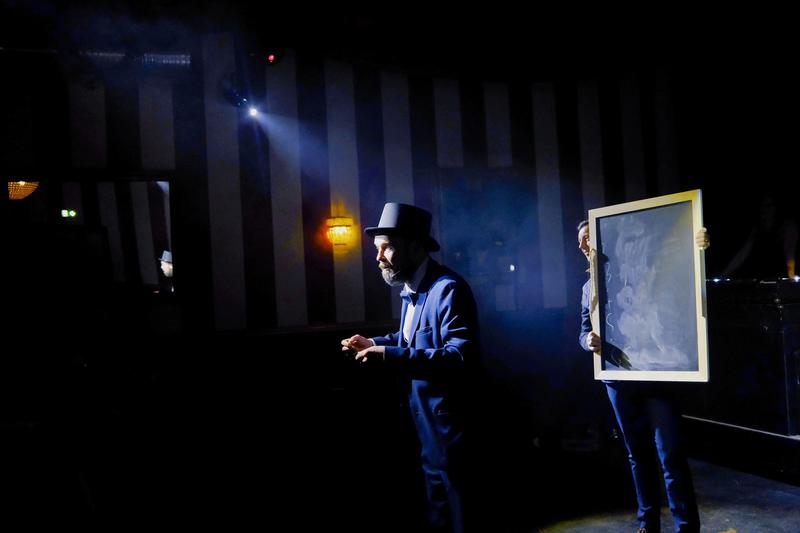 Professeur t dans Maux de têtes et mots d'esprits