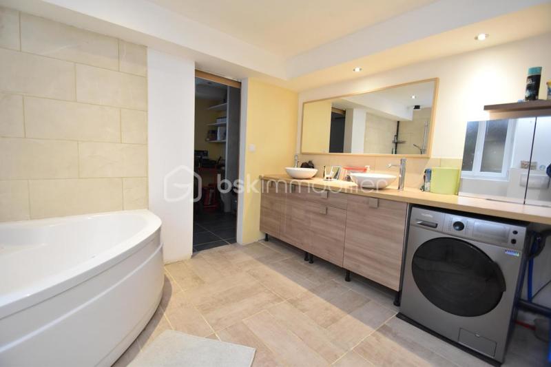 Maison de village - 150 m² - 6 pièces