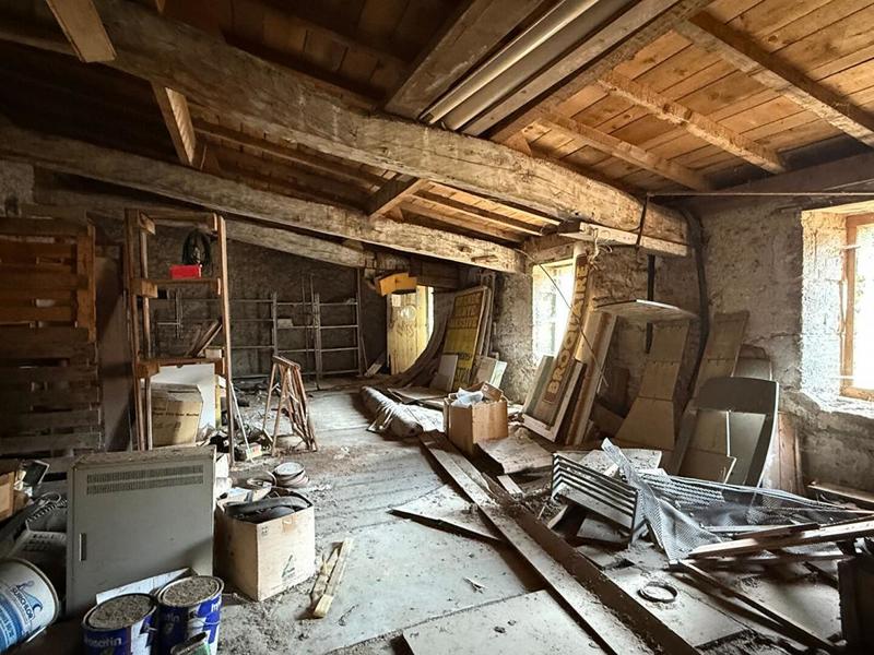 Maison - 975 m² - 10 pièces