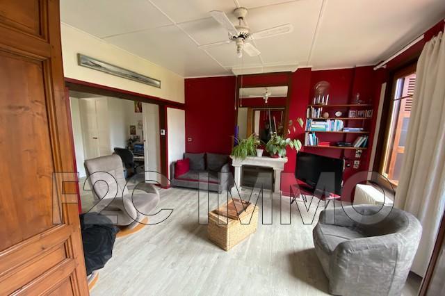 Maison - 260 m² - 12 pièces