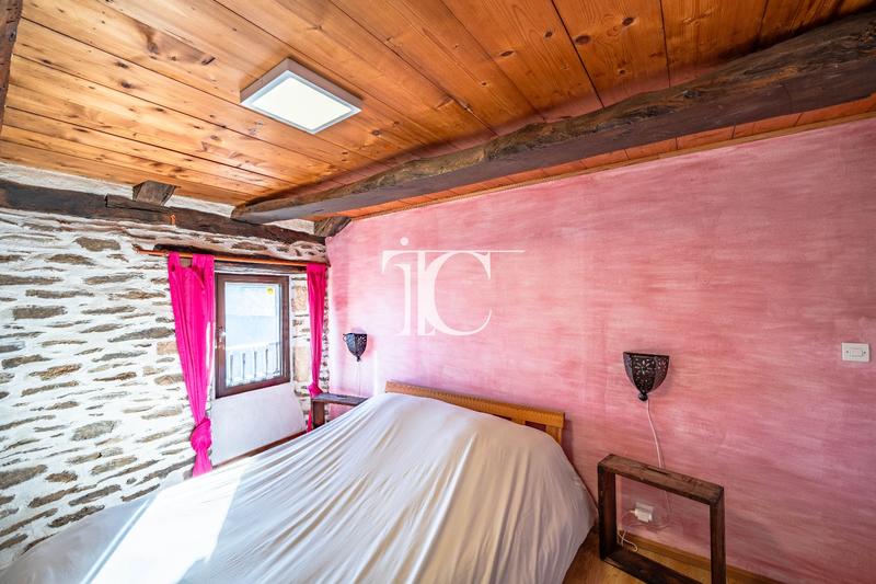 Propriété - 296 m² - 14 pièces