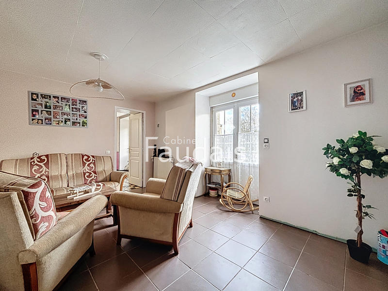 Maison - 147 m² - 6 pièces