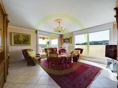 Appartement - 86 m² - 4 pièces