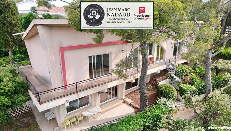 Villa - 200 m² - 9 pièces