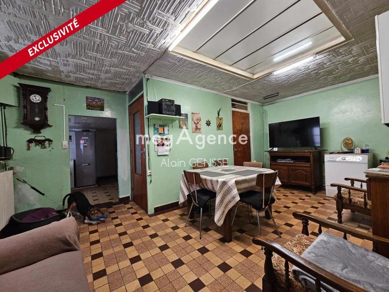 Maison traditionnelle - 88 m² - 4 pièces