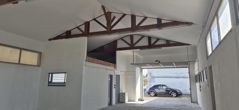 Entrepôt - 252 m² - 4 pièces