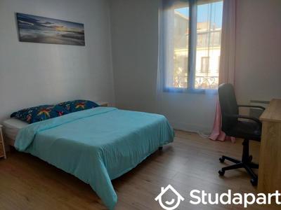 Chambre - 11 m² - 1 pièce