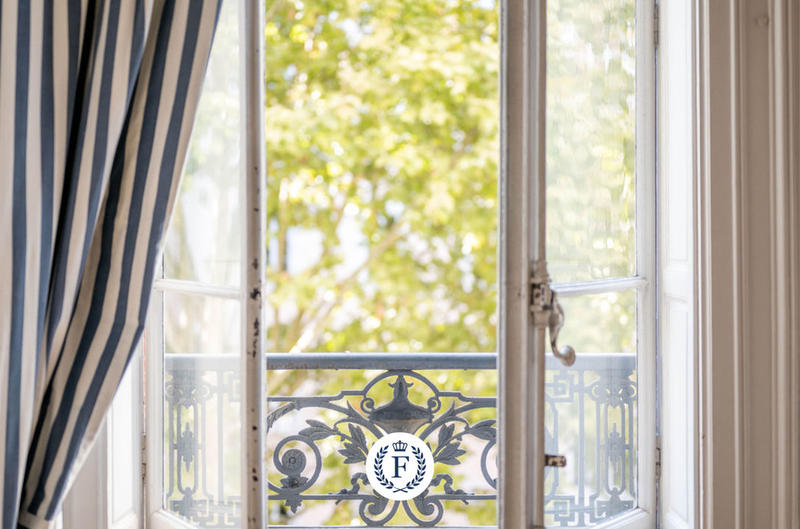 Appartement - 276 m² - 7 pièces