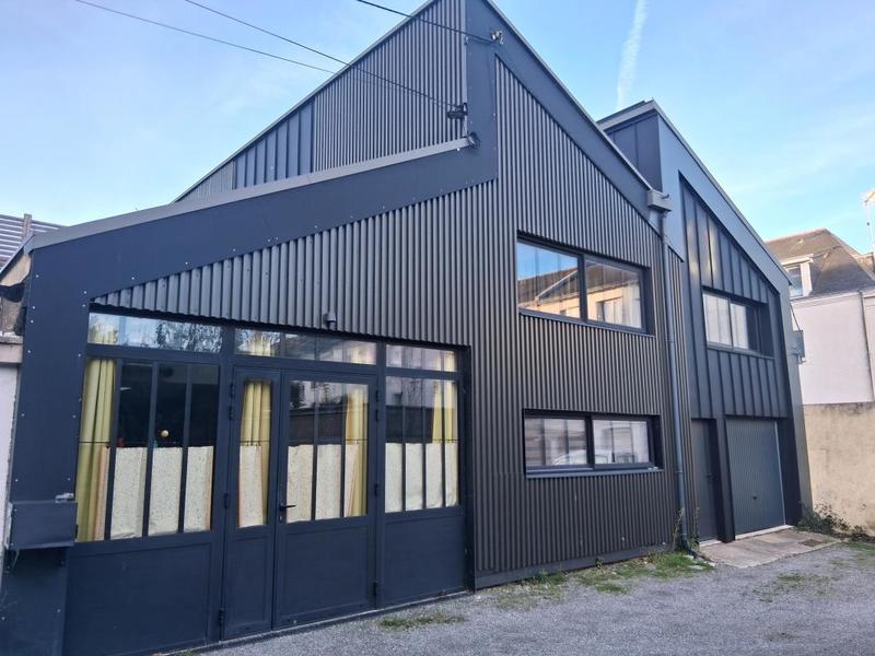 Loft - 187 m² - 5 pièces