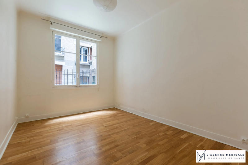 Bureau - 43 m² - 2 pièces