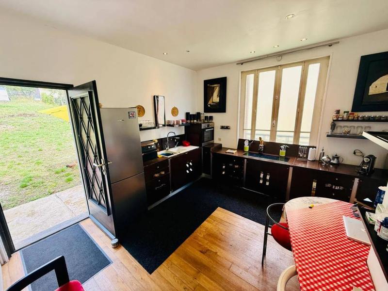 Maison - 202 m² - 6 pièces