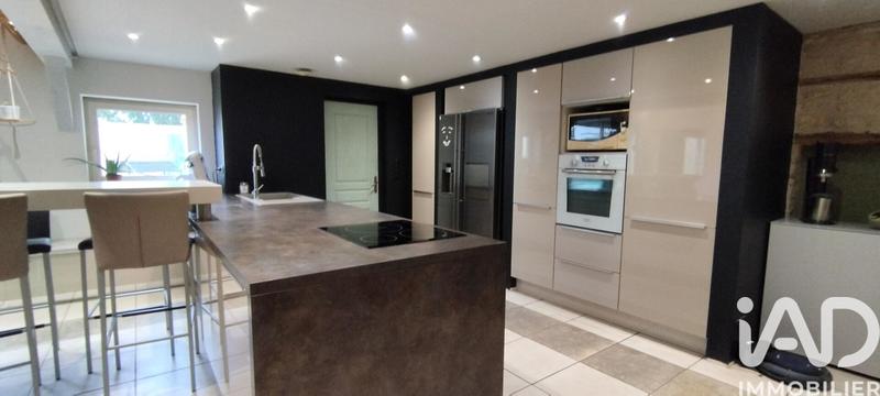 Maison - 188 m² - 5 pièces