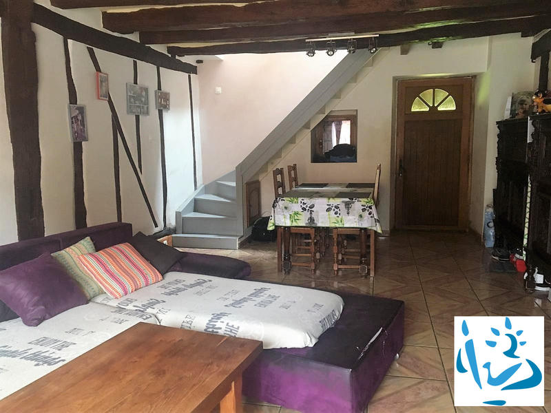 Maison - 236 m² - 9 pièces