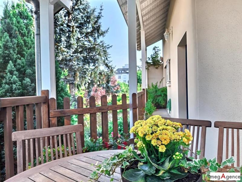 Maison - 224 m² - 8 pièces