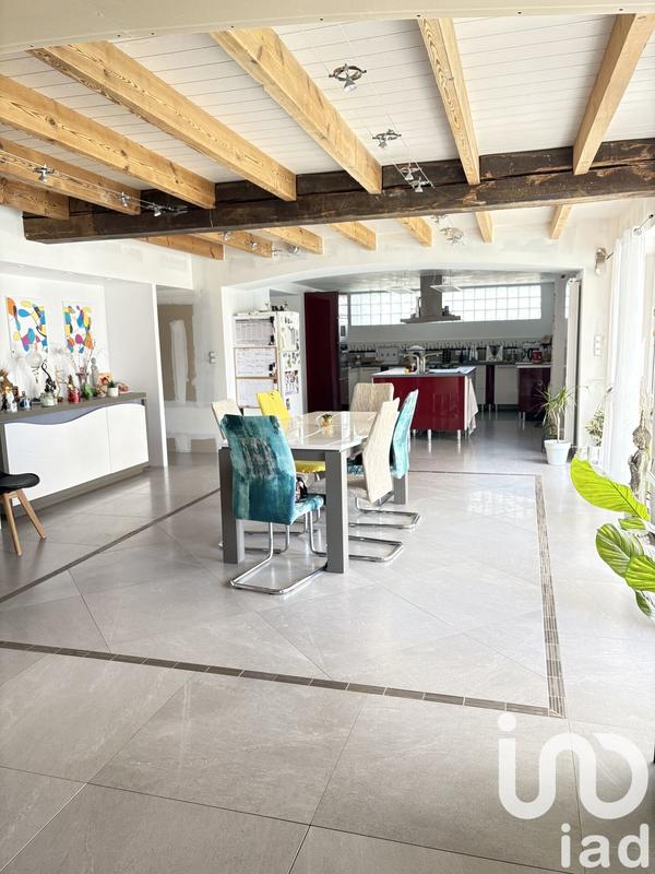 Maison - 350 m² - 11 pièces