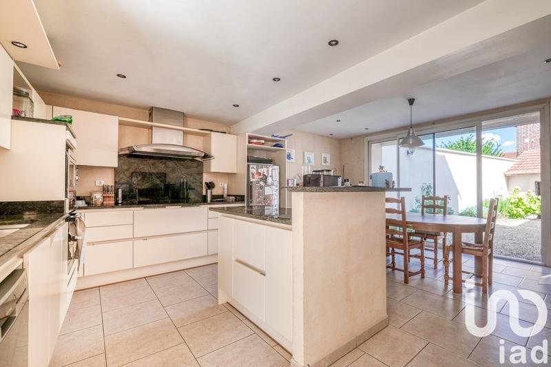 Maison - 320 m² - 10 pièces