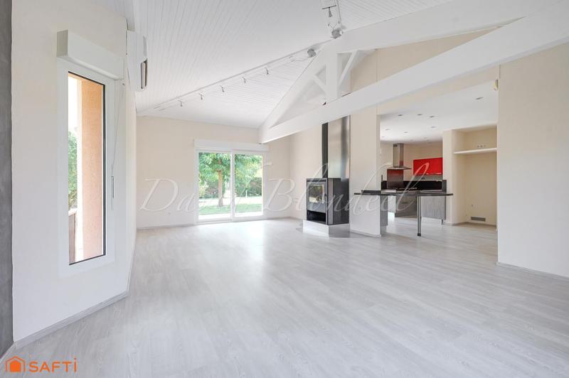 Maison - 111 m² - 5 pièces