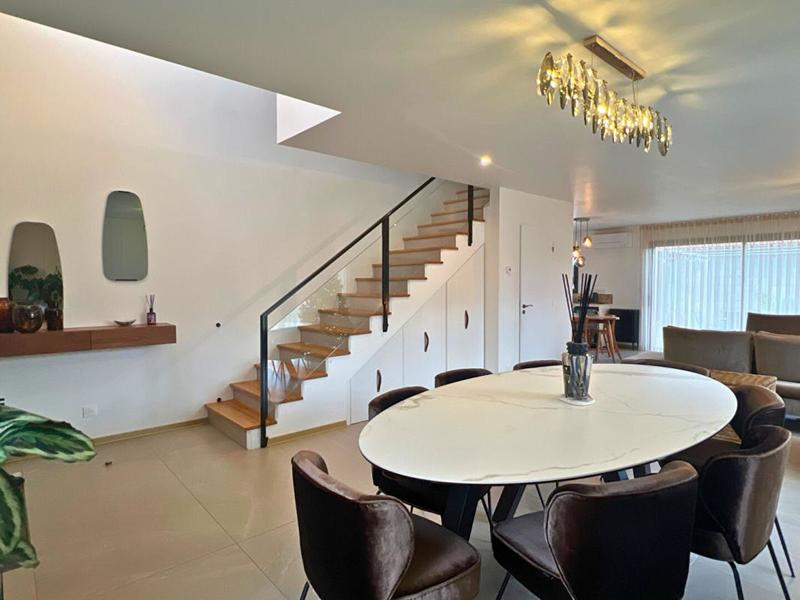 Maison - 147 m² - 5 pièces