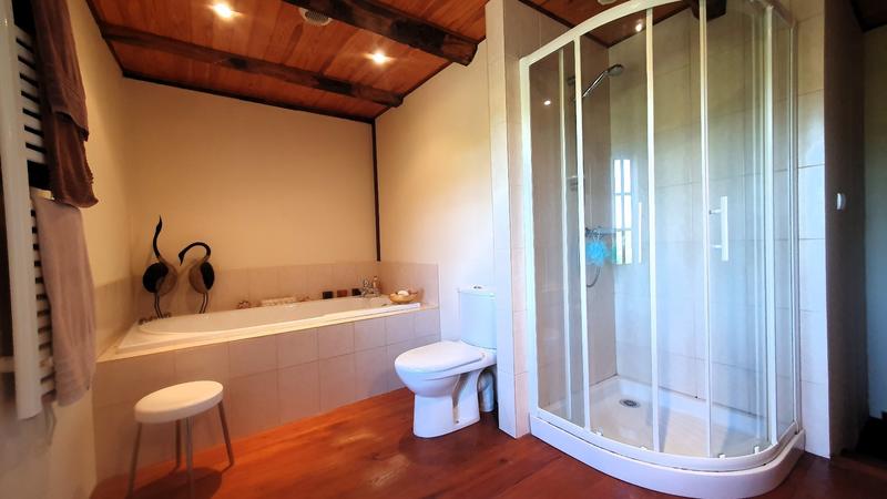 Corps de ferme - 184 m² - 6 pièces