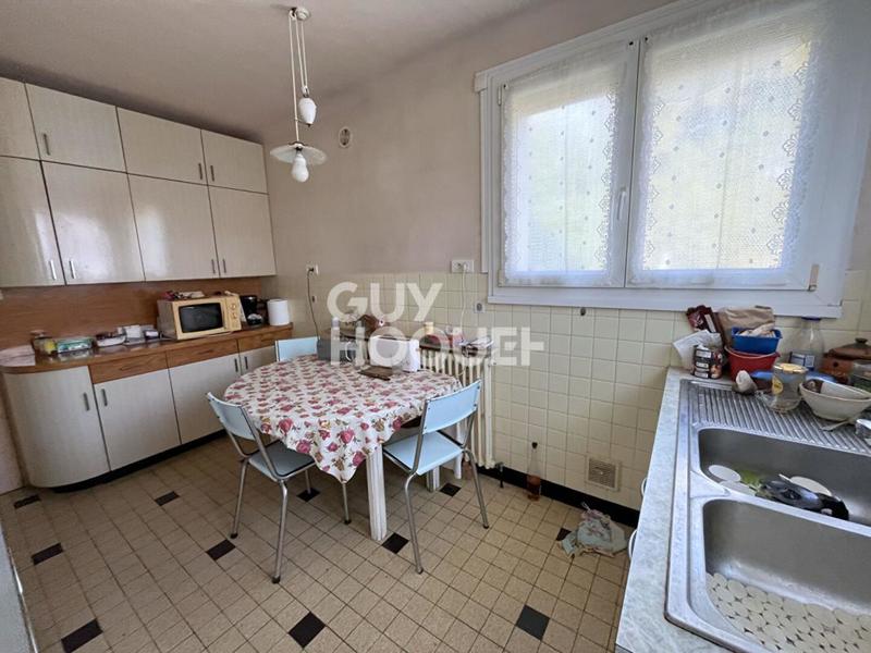 Propriété - 145 m² - 6 pièces