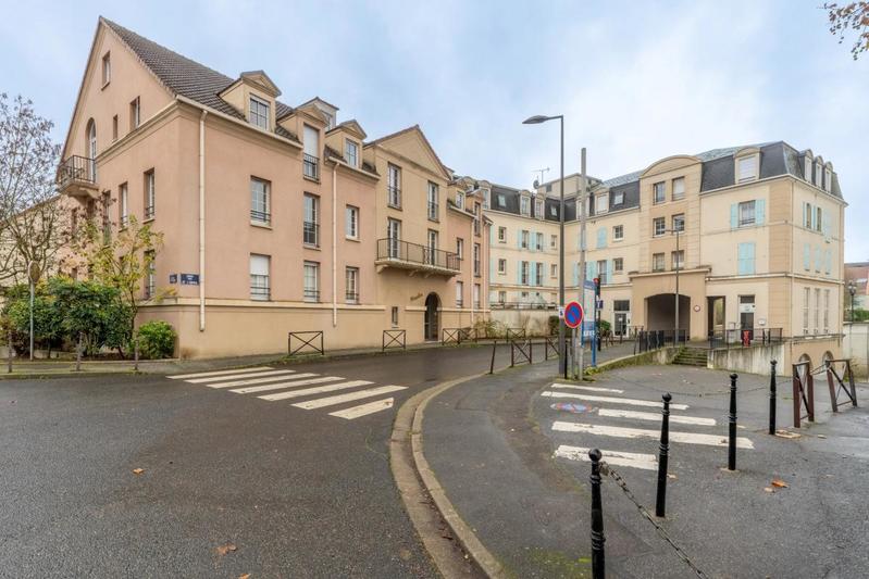 Appartement - 90 m² - 4 pièces