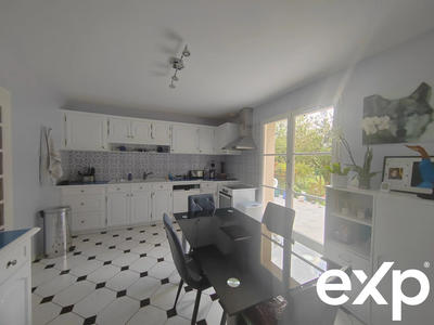 Maison - 140 m² - 6 pièces