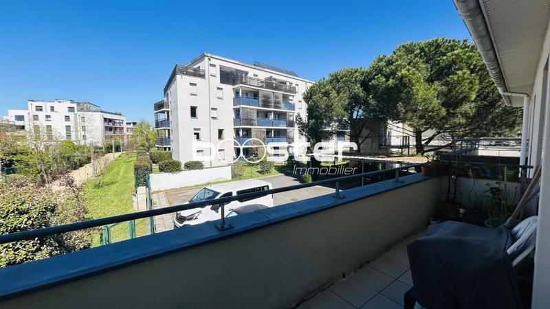 Appartement ancien - 66 m² - 3 pièces