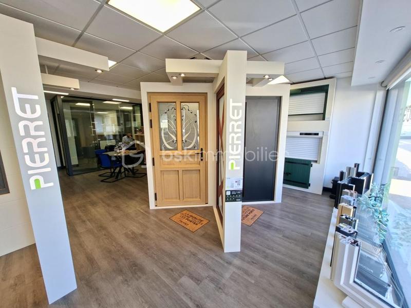 Local commercial - 78 m² - 4 pièces