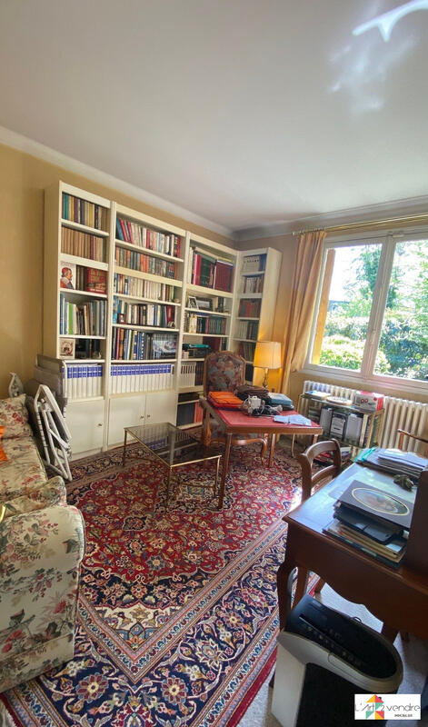 Maison traditionnelle - 137 m² - 7 pièces