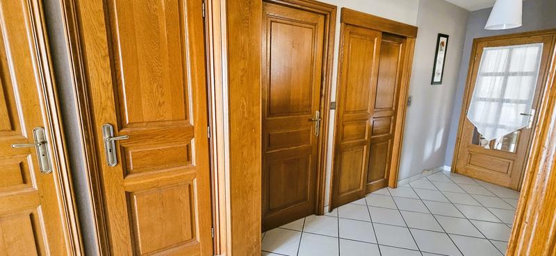 Maison - 230 m² - 8 pièces