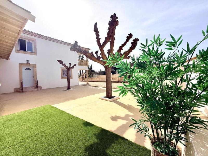 Maison - 200 m² - 5 pièces