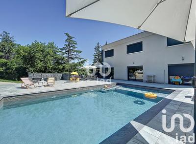 Maison de maîtres - 247 m² - 10 pièces