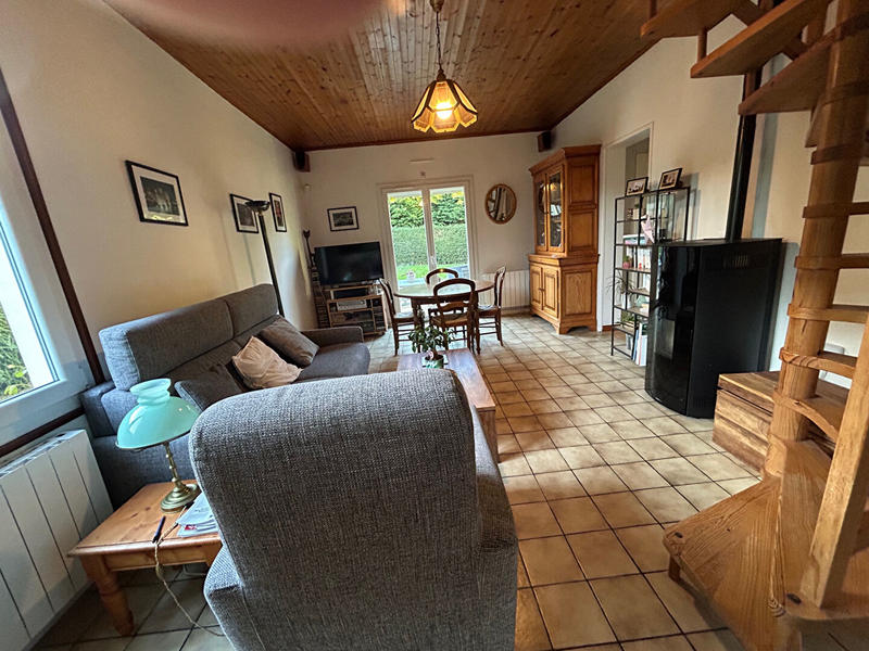 Maison - 90 m² - 5 pièces