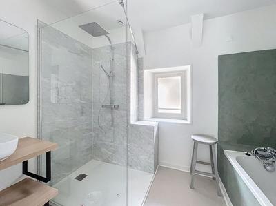 Immeuble - 112 m² - 2 pièces