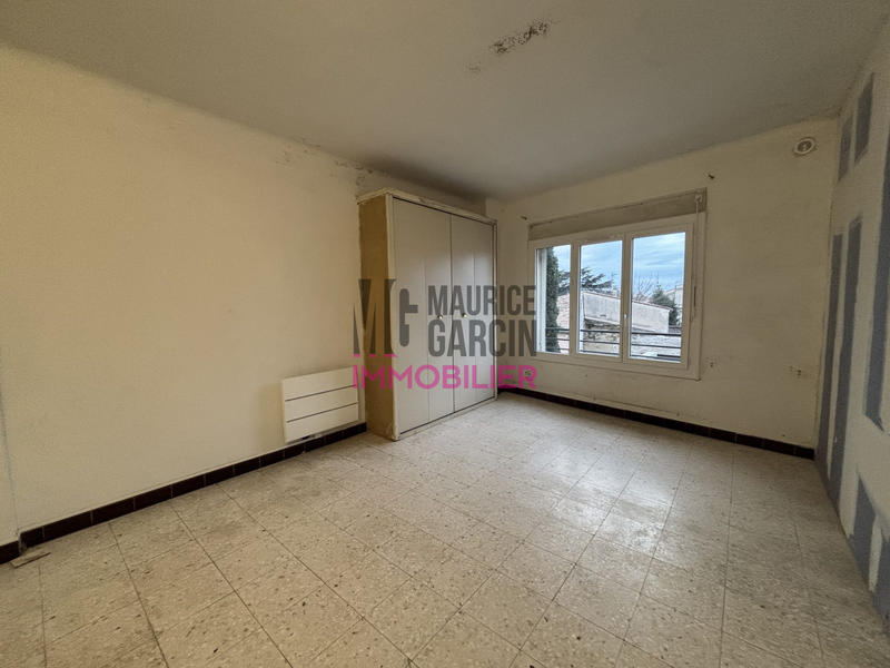 Maison - 312 m² - 9 pièces