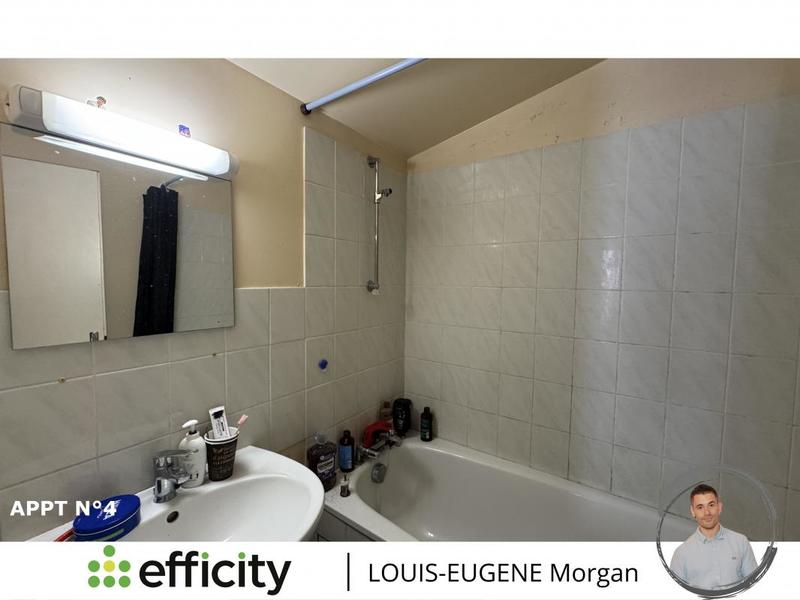 Immeuble - 682 m² - 33 pièces