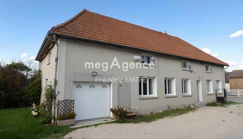 Maison - 210 m² - 6 pièces