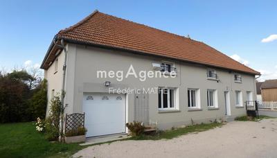 Maison - 210 m² - 6 pièces