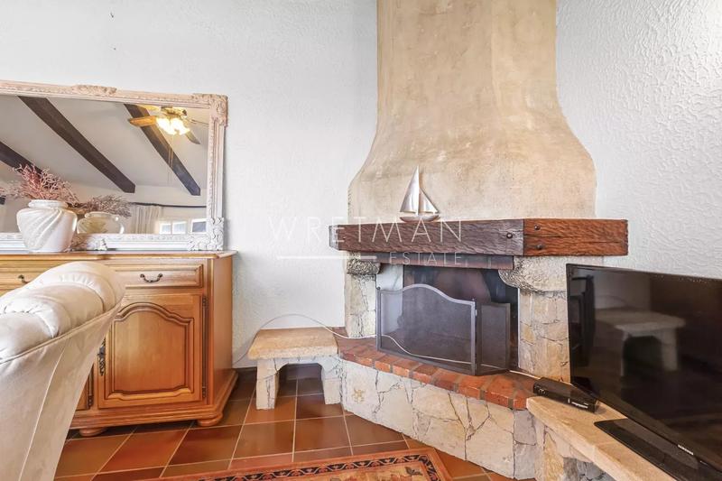 Villa - 212 m² - 6 pièces