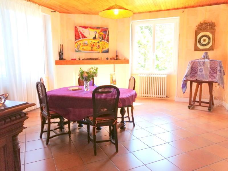 Maison - 168 m² - 8 pièces
