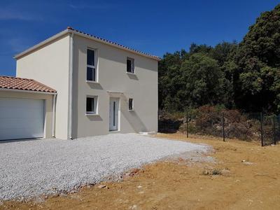 Maison - 92 m² - 4 pièces