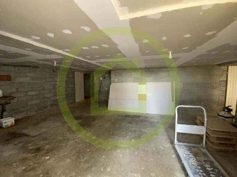 Maison - 275 m² - 11 pièces