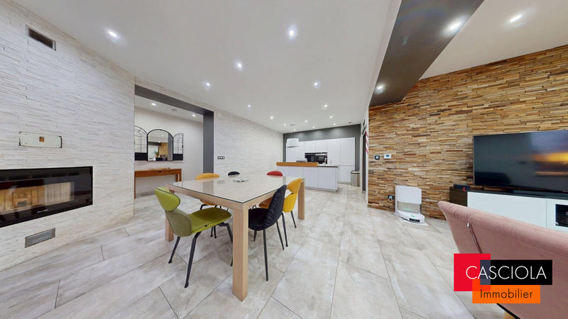 Maison ancienne - 212 m² - 7 pièces