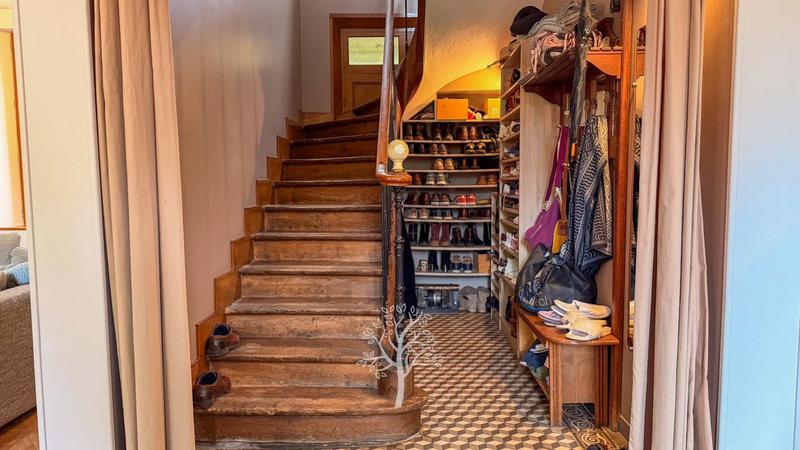 Maison - 248 m² - 7 pièces