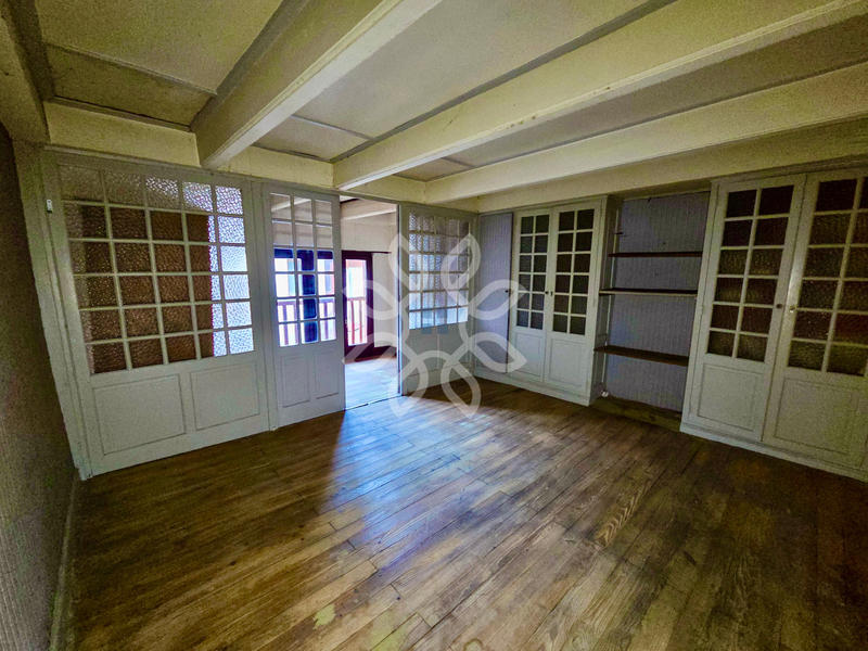 Immeuble - 305 m² - 20 pièces