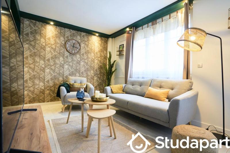 Chambre - 11 m² - 1 pièce