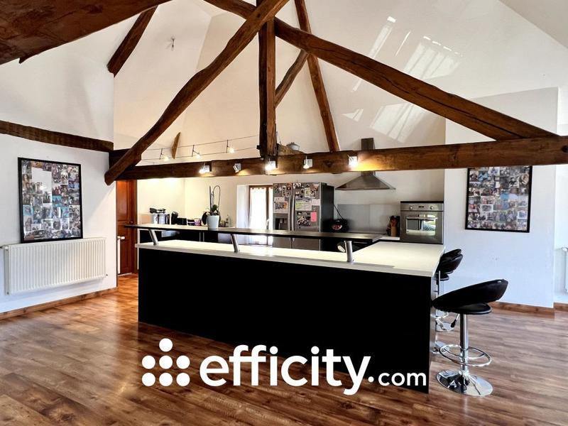 Maison - 266 m² - 10 pièces