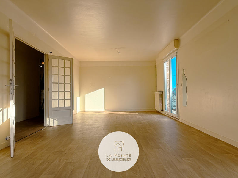 Maison - 390 m² - 8 pièces