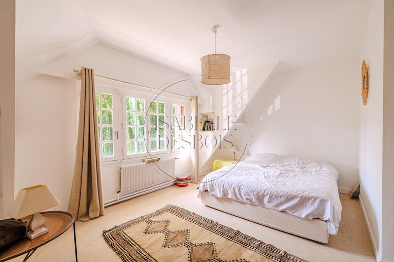 Maison - 160 m² - 8 pièces